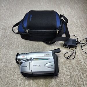 JVC GR-AXM17U Compact VHS Camcorder Video Camera TESTED With Bag